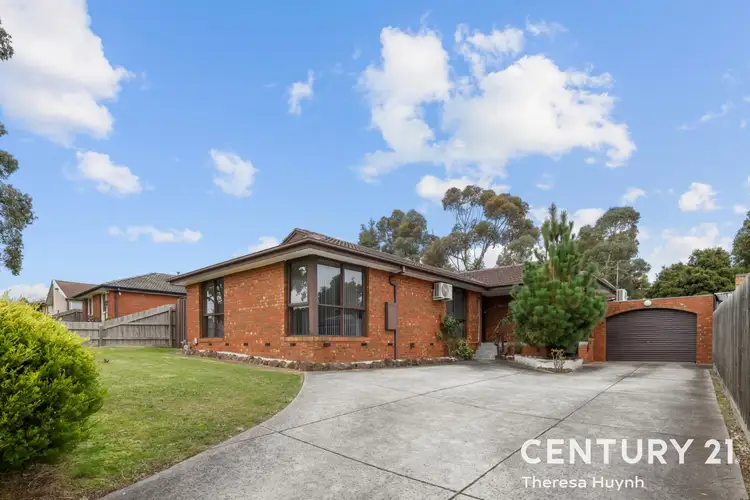 Main view of Homely house listing, 27 Mildura Crescent, Endeavour Hills VIC 3802