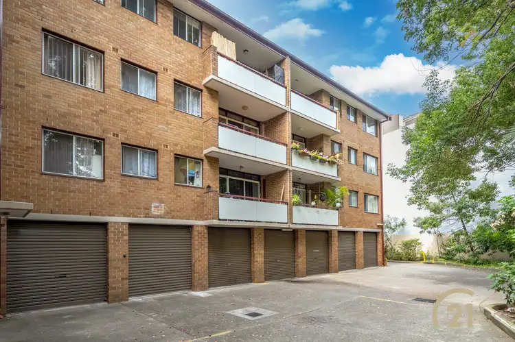 21/127 The Crescent, Fairfield NSW 2165