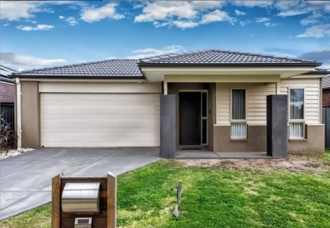Main view of Homely house listing, 21 Solitaire Way, Tarneit VIC 3029