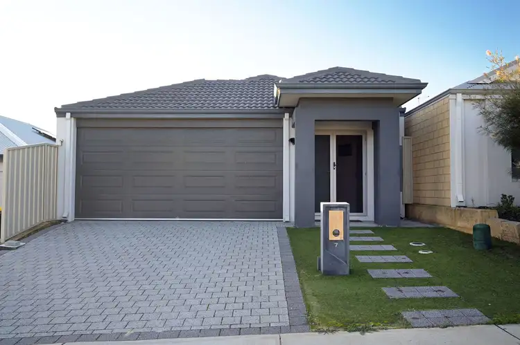 Second view of Homely house listing, 7 Tempranillo Rise, Hocking WA 6065