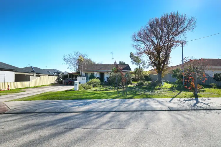 7 Lowther Terrace, Nollamara WA 6061