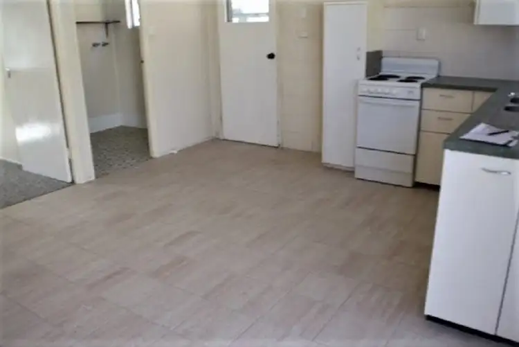 Fifth view of Homely unit listing, 4/11 Hinley Avenue, Maroochydore QLD 4558