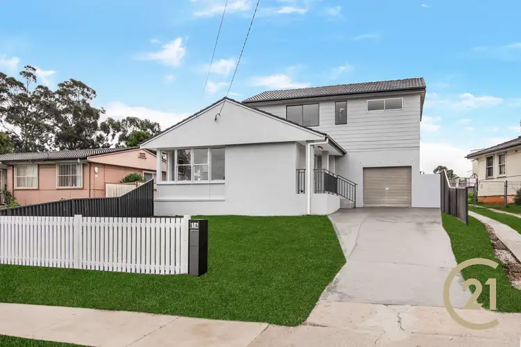 16-16A Bulolo Drive, Whalan NSW 2770