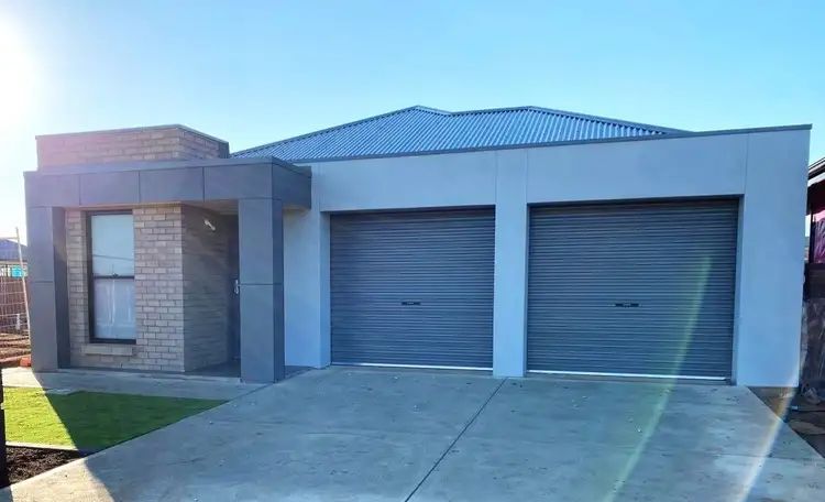 9 Luis Drive