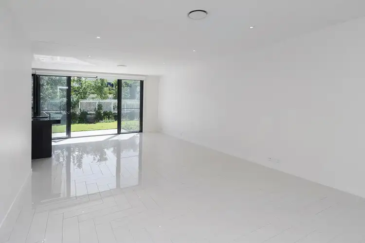Fourth view of Homely semi-detached listing, 8 Theatre Drive, Benowa QLD 4217