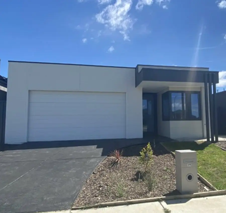 Main view of Homely house listing, 19 Timberline Parkway, Pakenham VIC 3810