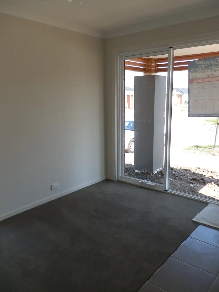 Fourth view of Homely house listing, 7 Discovery Street, Pakenham VIC 3810