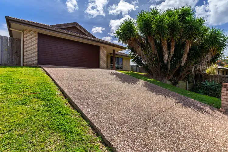 4 Parkview Close, Southside QLD 4570