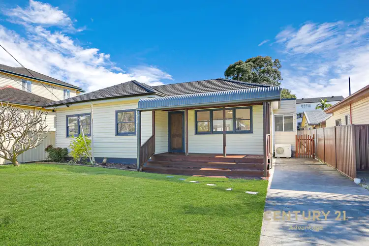 12 Preston Road, Old Toongabbie NSW 2146