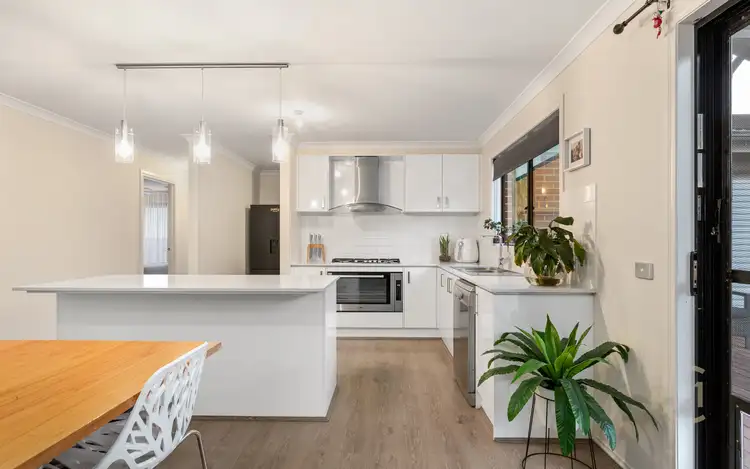 Fifth view of Homely house listing, 7 Bandicoot Drive, Garfield VIC 3814