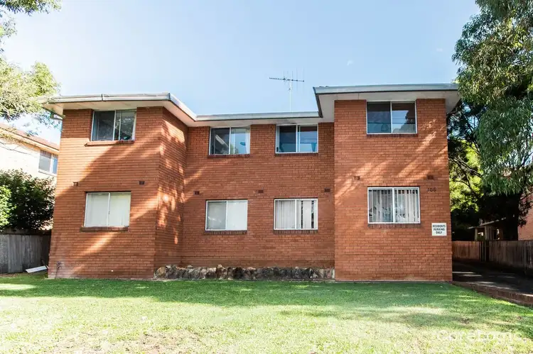 3/106 Stapleton Street