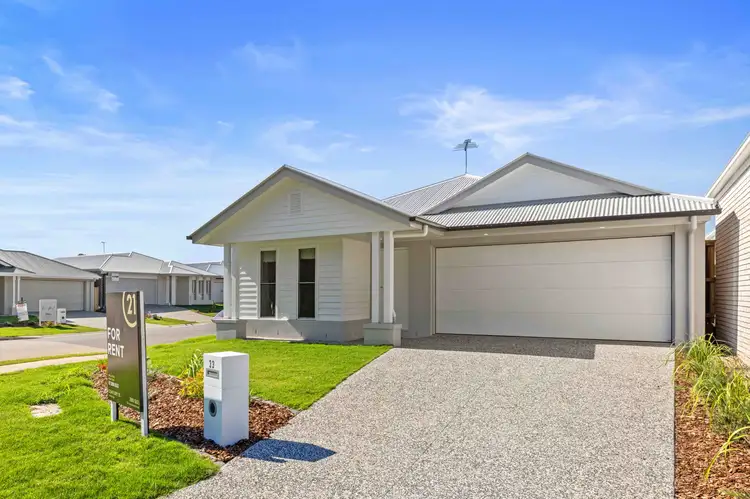 33 Moreton Parade