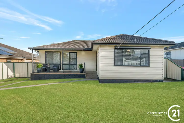 5 Megan Avenue, Smithfield NSW 2164