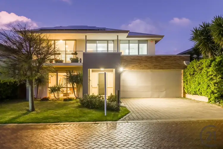 2 Arcot Court, Meadow Springs WA 6210