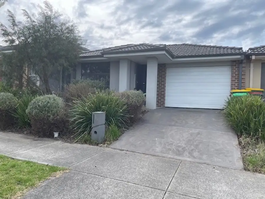 Main view of Homely house listing, 54 Belmont Crescent, Pakenham VIC 3810