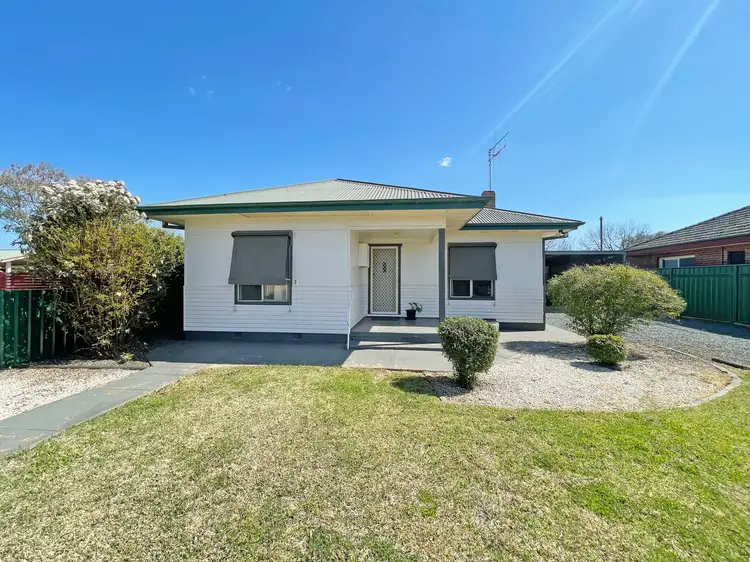 2 Bartley Street, Forbes NSW 2871