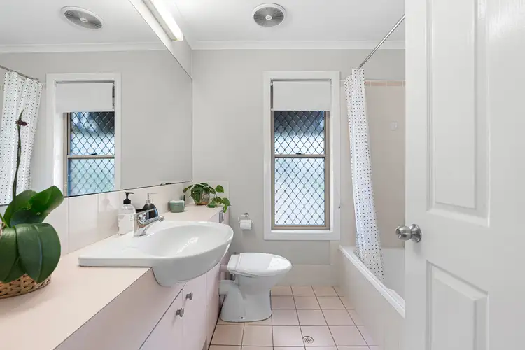 Fourth view of Homely townhouse listing, 1/38 Cardigan Parade, Manly QLD 4179