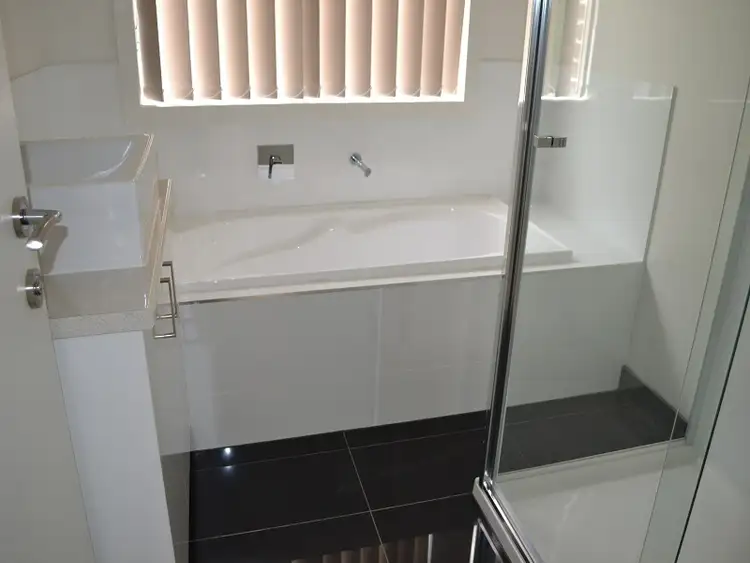 Fifth view of Homely house listing, 2/42 Tuscany Rise, Pakenham VIC 3810