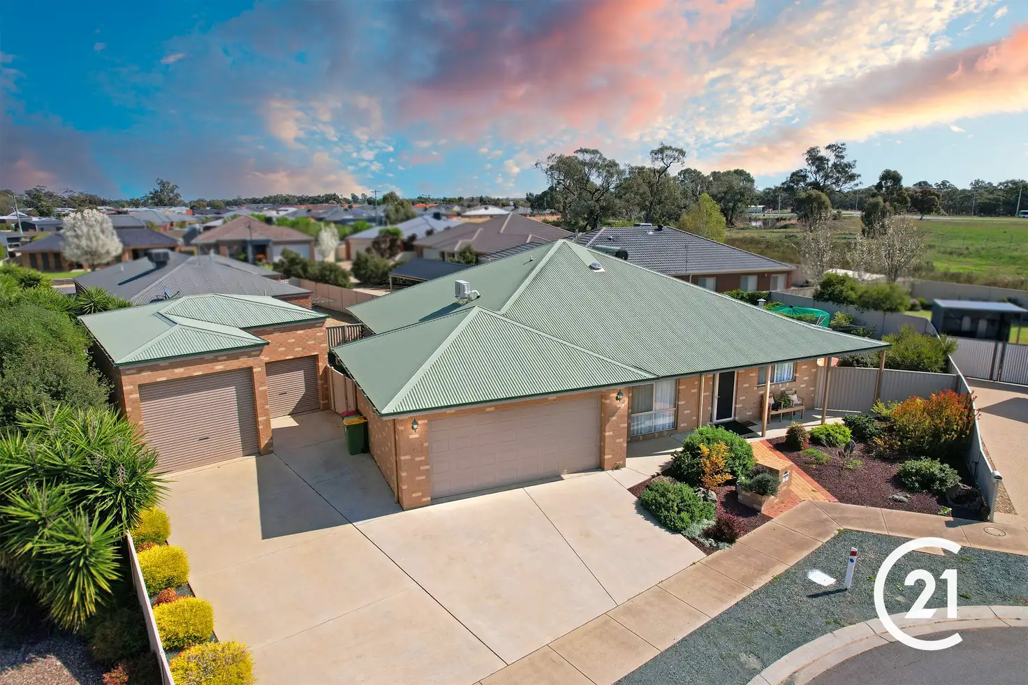 Main view of Homely house listing, 2 Dover Court, Echuca VIC 3564