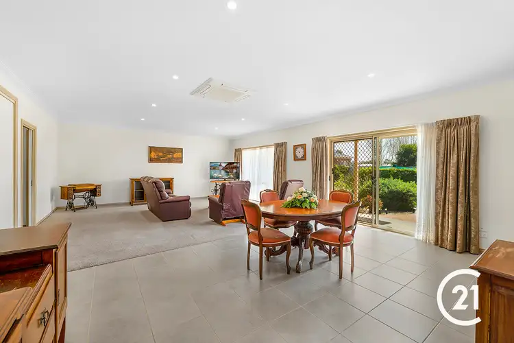 Fifth view of Homely house listing, 2 Dover Court, Echuca VIC 3564