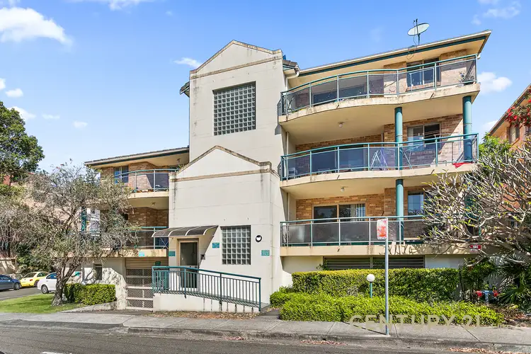 14/8 Catherine Street