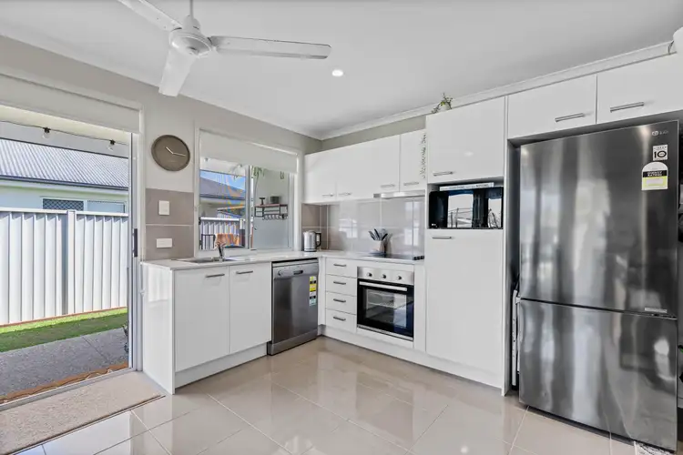 Fifth view of Homely semi-detached listing, 2/42 Featherwood Crescent, Beerwah QLD 4519