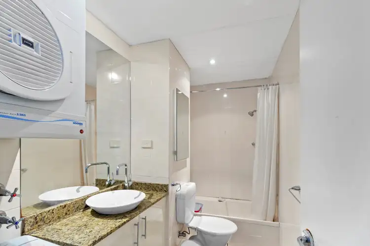 Third view of Homely apartment listing, 1776/37 King Street, Sydney NSW 2000