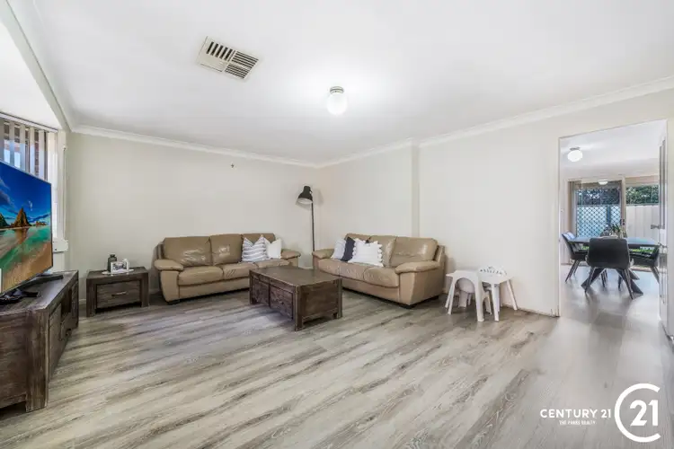 Second view of Homely house listing, 2/6 Leah Close, Smithfield NSW 2164