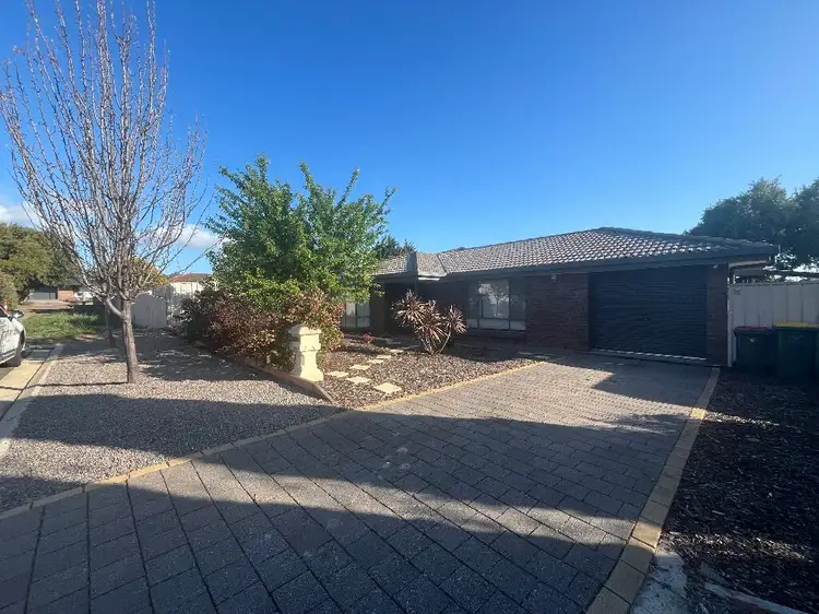 44 Mawson Circuit