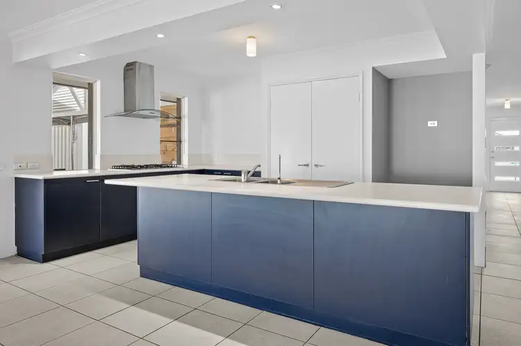Fifth view of Homely house listing, 8 Meteor Pass, Australind WA 6233