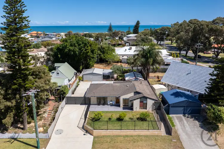 1 Challenger Road, Madora Bay WA 6210
