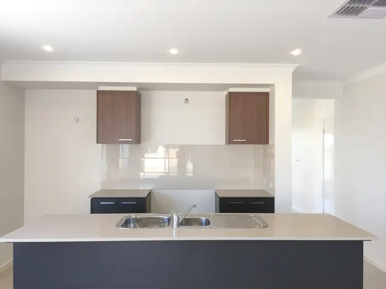 Fifth view of Homely house listing, 7 Radiance Street, Tarneit VIC 3029