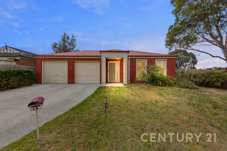 14 Sir Thomas Drive