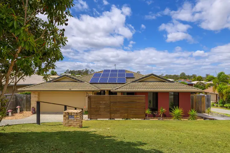 4 Ashgrove Way