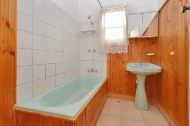 Fifth view of Homely house listing, 570 Mcgowen Street, Broken Hill NSW 2880