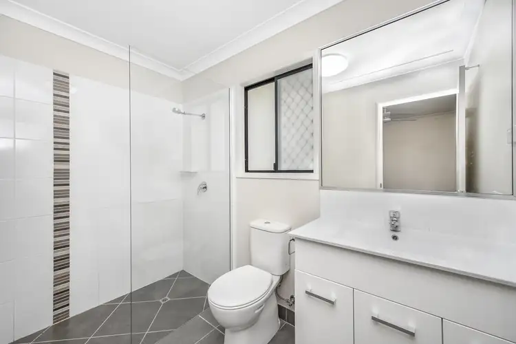 Fifth view of Homely semi-detached listing, 5B Wakeboard Circuit, Kelso QLD 4815