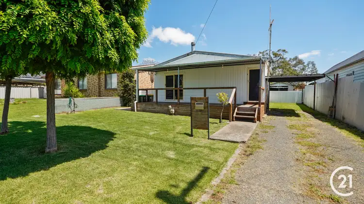 2 Brooke Street, Forbes NSW 2871