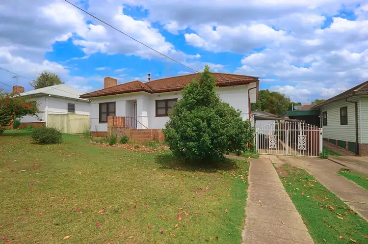Second view of Homely house listing, 10 Phillip Street, St Marys NSW 2760