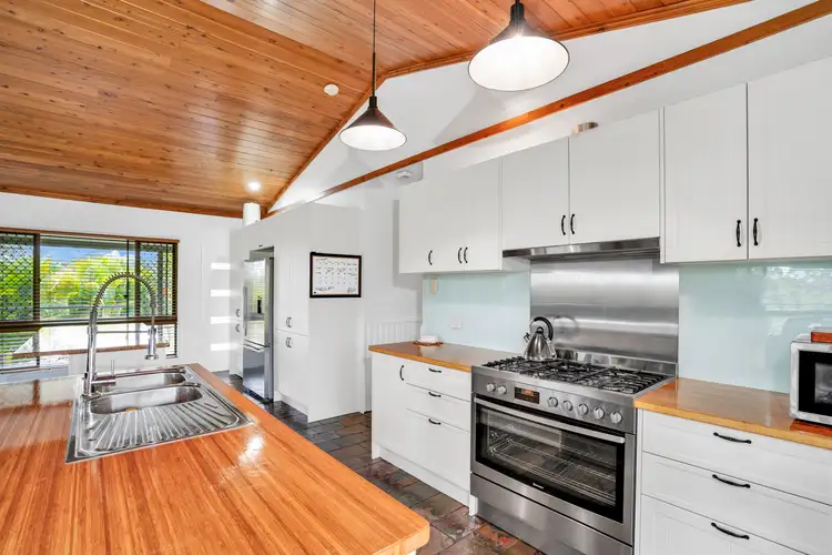 36 Lawson Road, Pie Creek QLD 4570