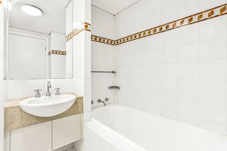 Fifth view of Homely apartment listing, 2607/2 Quay Street, Sydney NSW 2000