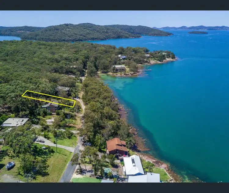 17 The Esplanade, North Arm Cove NSW 2324