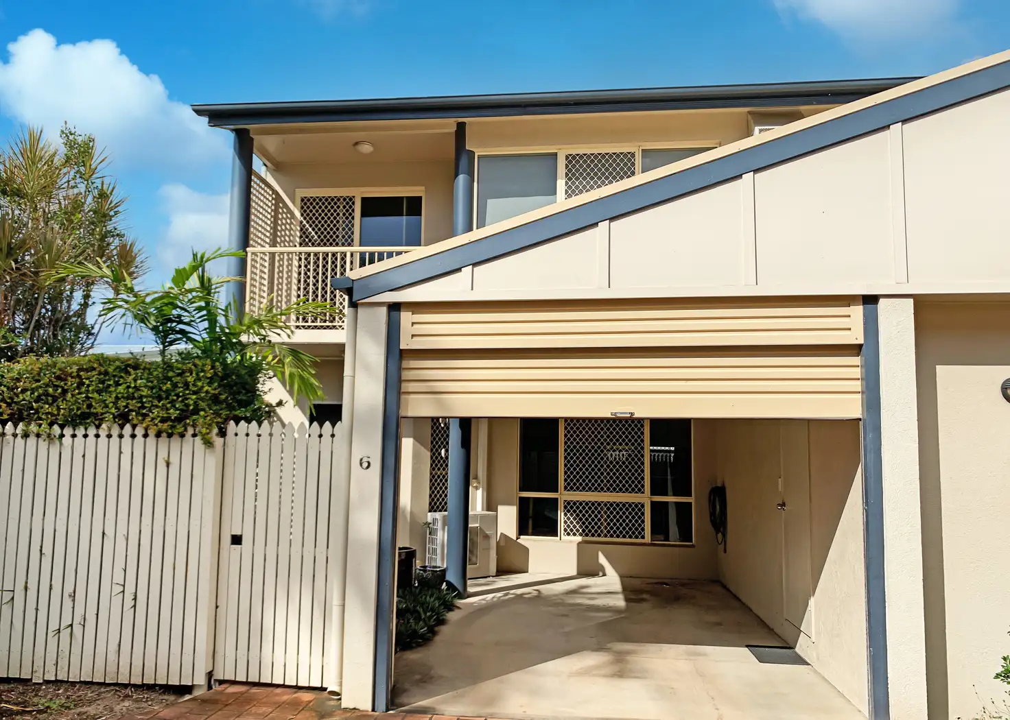 Main view of Homely townhouse listing, 6/4-6 Cheyne Street, Pimlico QLD 4812