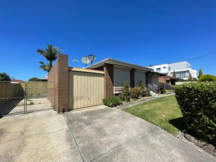 Main view of Homely unit listing, 1/1090 Heatherton Road, Noble Park VIC 3174