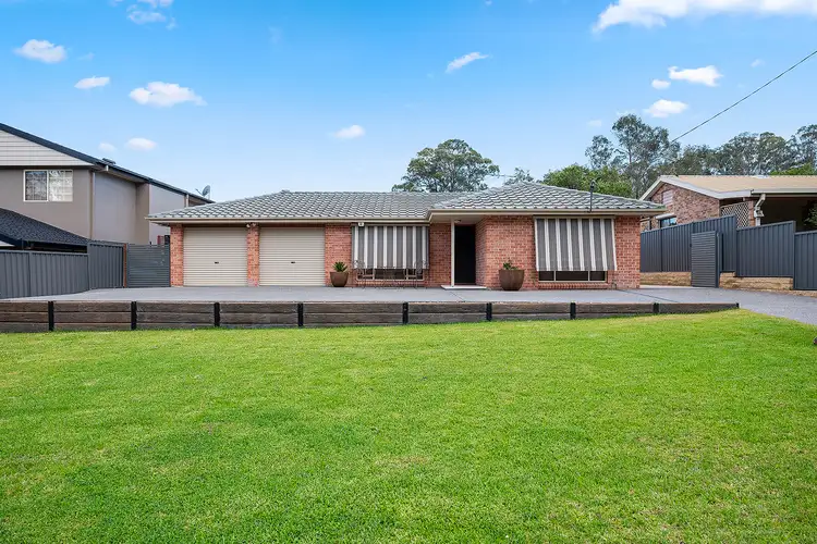 13 Westcroft Street, Killingworth NSW 2278