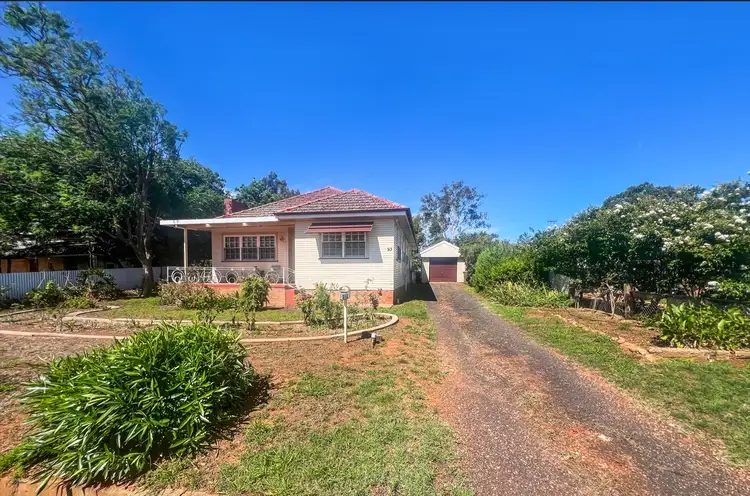 93 Warrah Street, Peak Hill NSW 2869