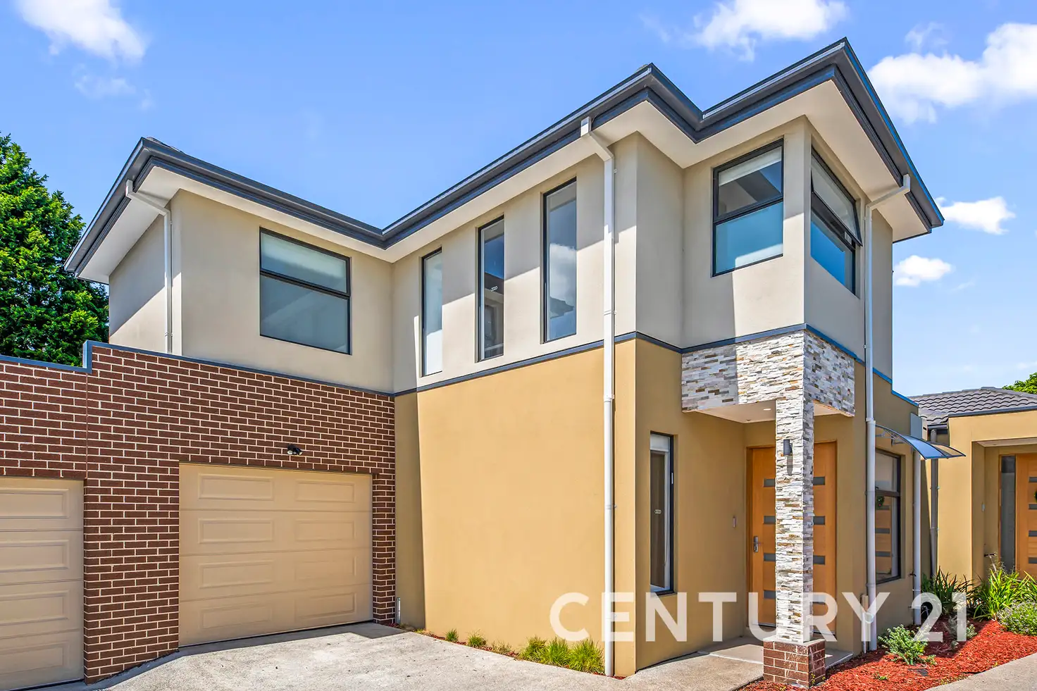Main view of Homely townhouse listing, 2/18 Latham Crescent, Dandenong North VIC 3175