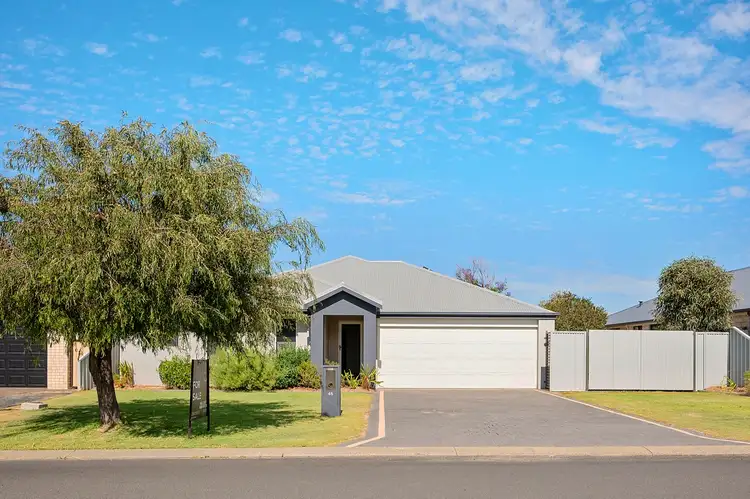 45 Swan Avenue