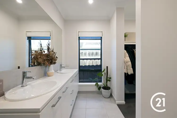 Fifth view of Homely house listing, 10 Lakeview Drive, Moama NSW 2731