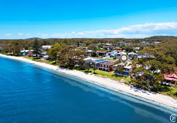 2/77 Foreshore Drive