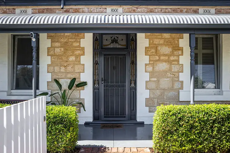 30 Burt Avenue, Hilton SA 5033
